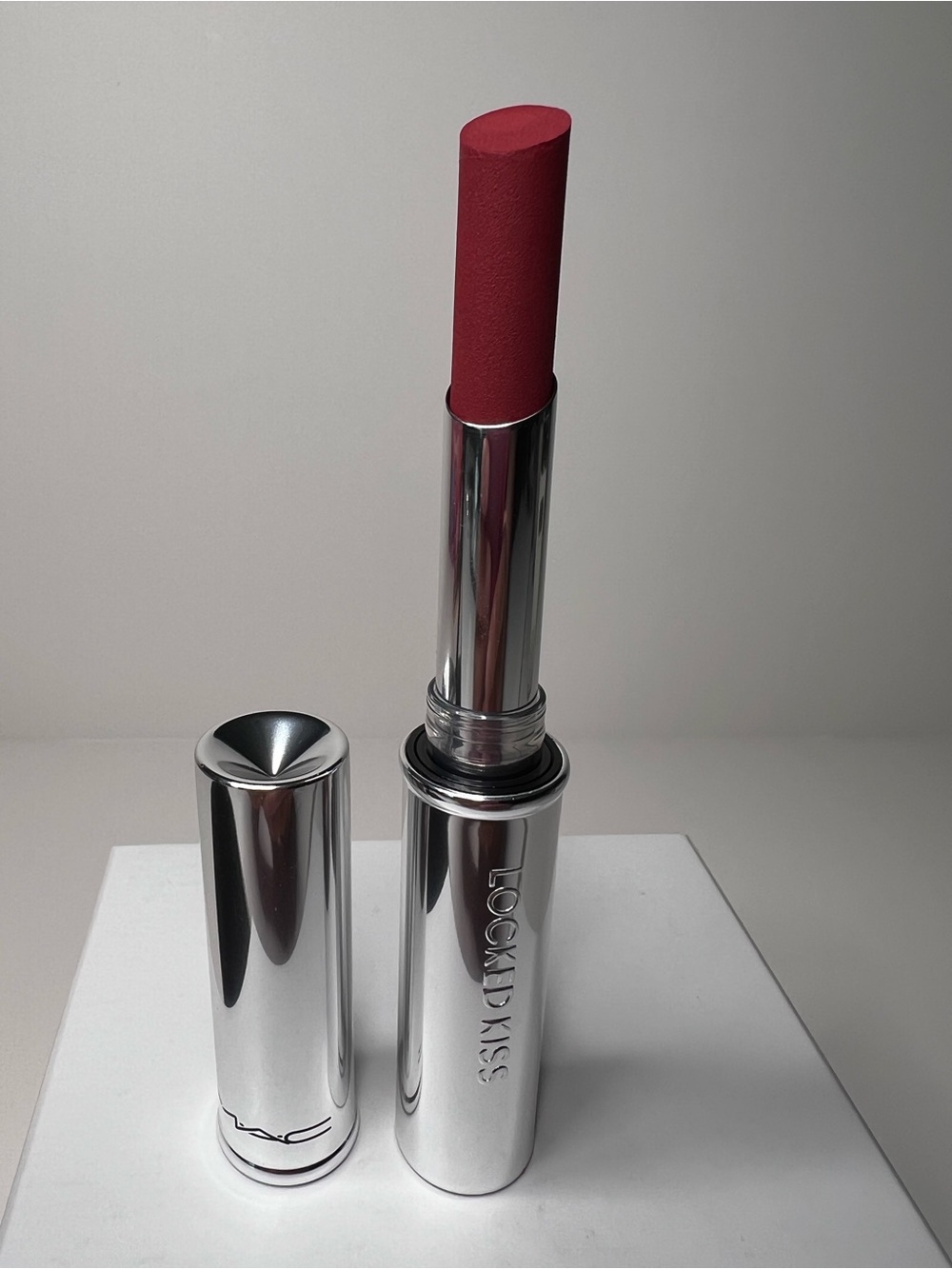 M·A·C LOCKED KISS 24HR LIPSTICK
